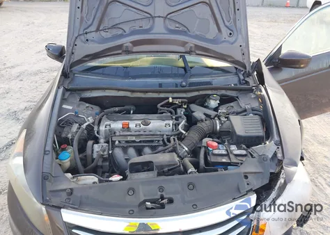 2011 Honda Accord 2.4 Lx из США, поврежденный, VIN 1HGCP2F3XBA026688